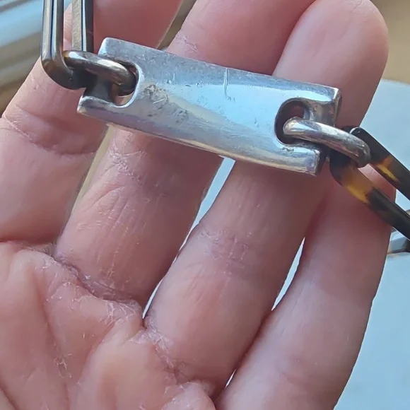 Ralph Lauren Lauren Tortoiseshell Link Toggle Bracelet. - Picture 6 of 6